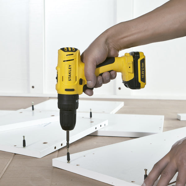 Furadeira e Parafusadeira Stanley de Impacto com 2 Baterias e Maleta 12V 3/8" SCH12S2K